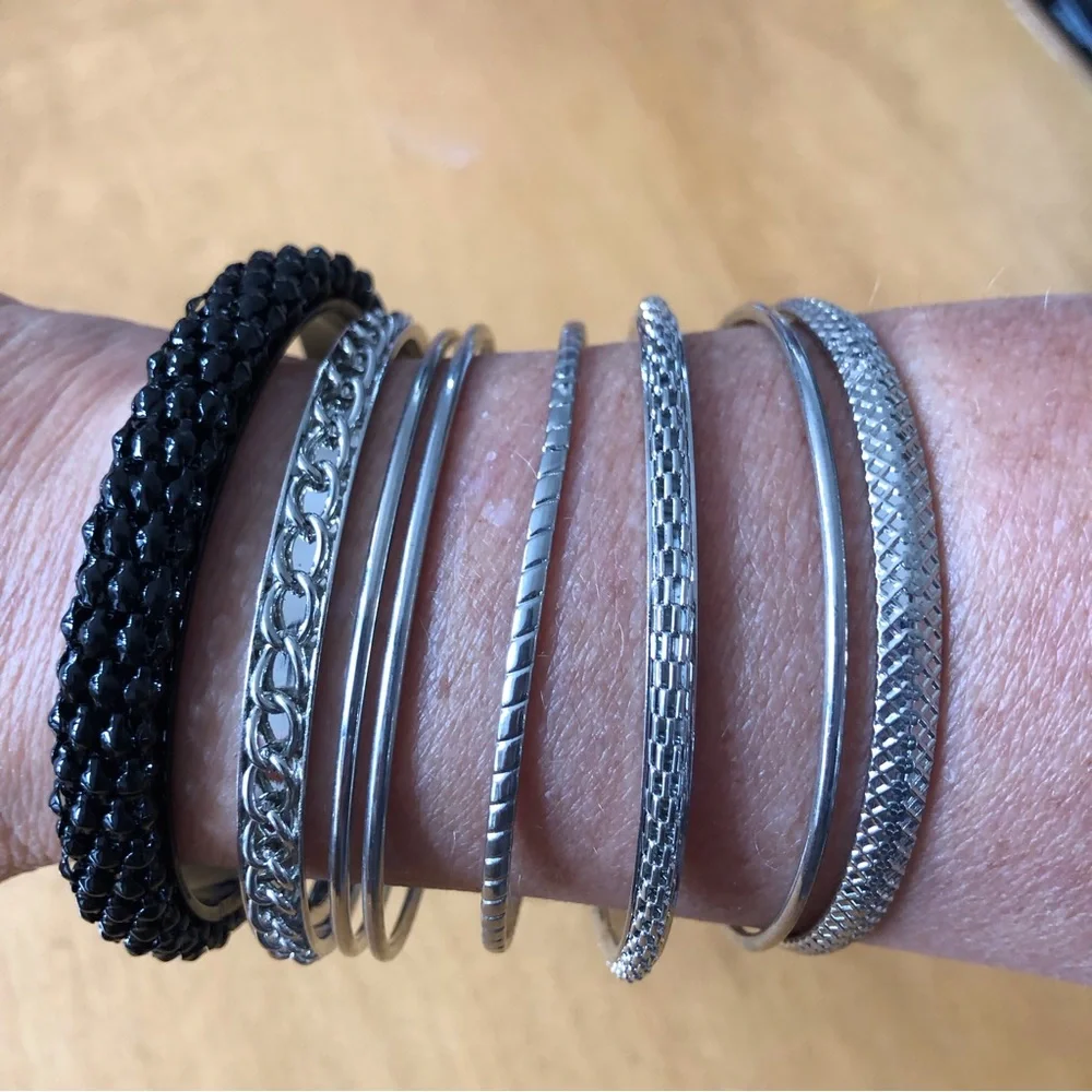 ❗️SOLD❗️Cubic Zirconia Earrings & Bangles Bundle - Picture 4 of 5